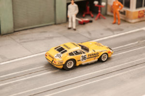 Ferrari 365 GTB/4 Bell/Pilette/Bond