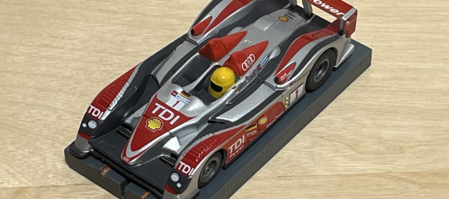 AFX Racing #70295 Audi R10 LMP #1 rot/silber