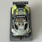 1:64 Diecast Aston Martin Vantage GT3 auf Bulldog Racing Chassis