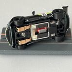 1:64 Diecast Aston Martin Vantage GT3 auf Bulldog Racing Chassis