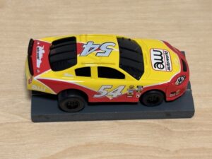 Auto World Super III Nascar #54 gelb/rot