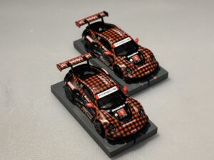 MiniGT 1:64 Porsche 911 GT3 R - 2023 IMSA Sebring 12H auf Viper VSPEC Chassis