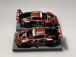 MiniGT 1:64 Porsche 911 GT3 R - 2023 IMSA Sebring 12H auf Viper VSPEC Chassis