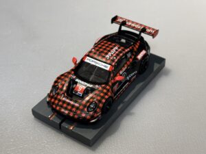 MiniGT 1:64 Porsche 911 GT3 R - 2023 IMSA Sebring 12H auf Viper VSPEC Chassis