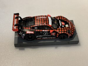 MiniGT 1:64 Porsche 911 GT3 R - 2023 IMSA Sebring 12H auf Viper VSPEC Chassis