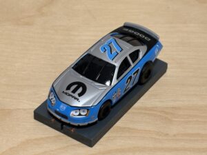 Auto World Super III Nascar #27 silber/blau