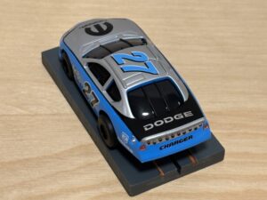 Auto World Super III Nascar #27 silber/blau