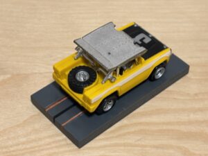 Faller/Aurora AFX Baja Bronco #3 gelb