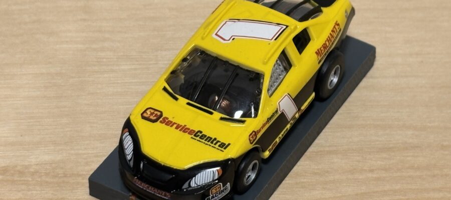 Auto World Super III Nascar #1 "Service Central" gelb