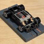 Bulldog Chassis mit grauen Rädern