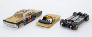 Vincent 1:64 1965 Chevy Impala black/gold #22