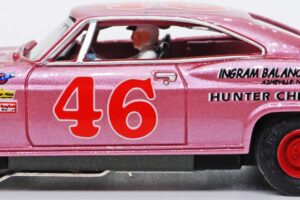 Vincent 1:64 1965 Chevy Impala #46 rosé-metallic