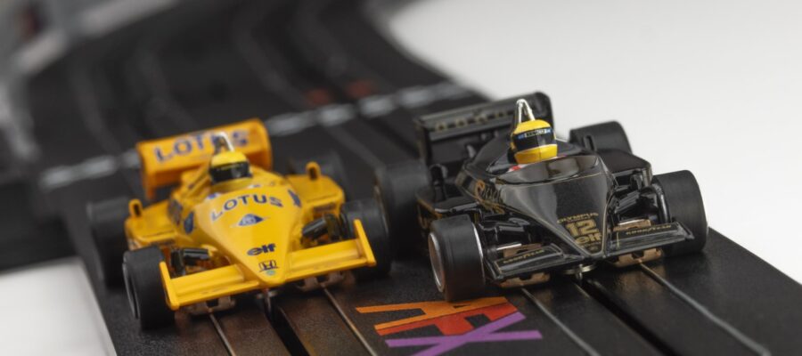 Ab Juni von AFX Racing: Lotus 97T und Lotus 99T Ayrton Senna