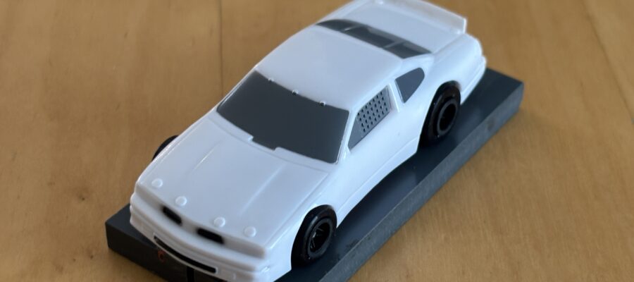 LifeLike/HCS Stock Car weiss mit BDR-Chassis