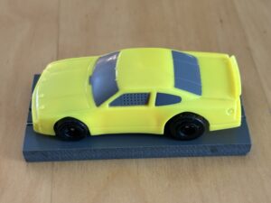 LifeLike/HCS Stock Car gelb mit BDR-Chassis