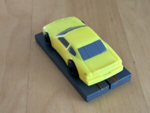 LifeLike/HCS Stock Car gelb mit BDR-Chassis