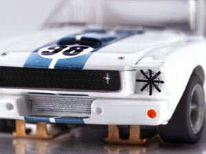 AFX Racing 1965 Shelby Mustang GT350R #98 Ken Miles