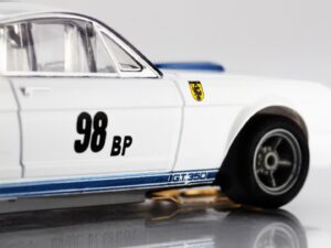 AFX Racing 1965 Shelby Mustang GT350R #98 Ken Miles