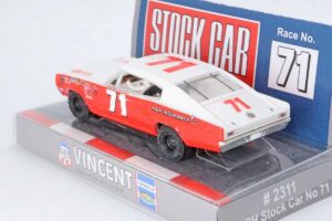 Vincent 1:64 1966 CH American Stock Car #71