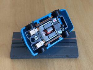 LifeLike/Harden Creek Mercedes DTM blau mit BDR-Chassis