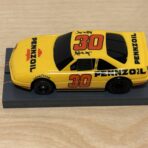 Tyco 440x2 Pontiac NASCAR #30 "Pennzoil"