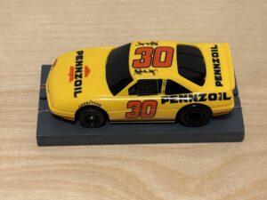 Tyco 440x2 Pontiac NASCAR #30 "Pennzoil"