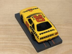 Tyco 440x2 Pontiac NASCAR #30 "Pennzoil"
