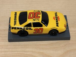 Tyco 440x2 Pontiac NASCAR #30 "Pennzoil"