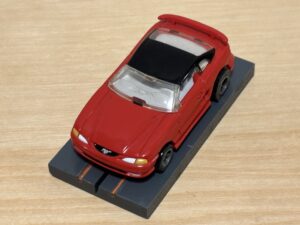 LifeLike "M" Mustang Rot