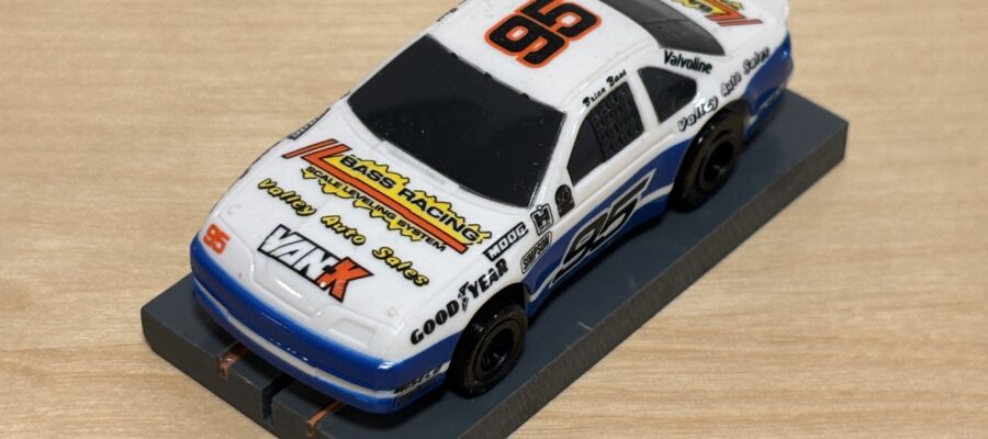 AFX Racing Stocker VanK mit Bulldog-Chassis