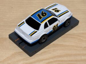 LifeLike/Rokar Stock Car weiss/blau #91 mit Licht