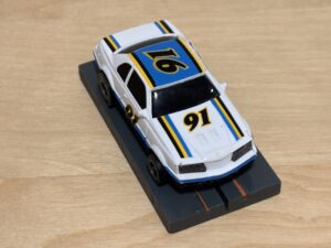 LifeLike/Rokar Stock Car weiss/blau #91 mit Licht