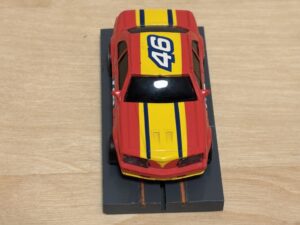 LifeLike/Rokar Stock Car rot/gelb #46 mit Licht
