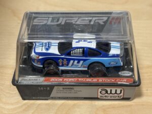 AW Super III Ford Taurus 2005 Stock Car blue/white #14