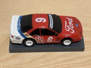 Tomy AFX Ford Thunderbird #6 rot mit Bulldog Chassis