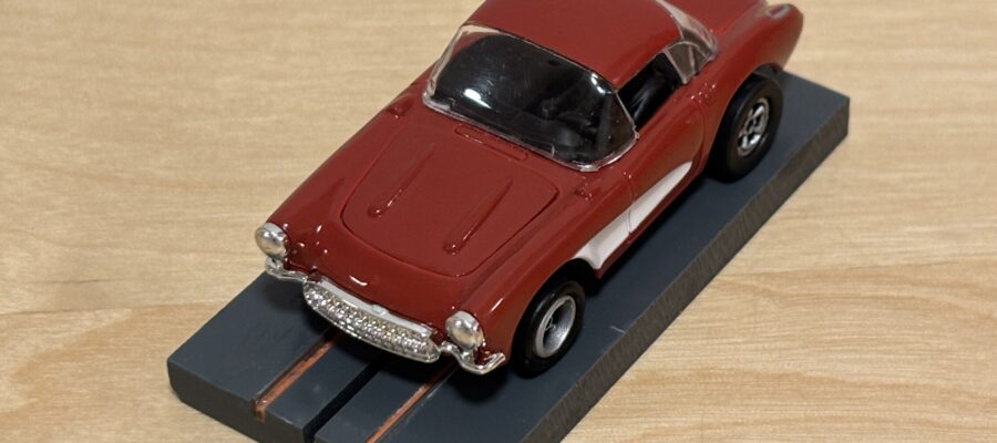 Auto World X-Traction 1957 Corvette rot