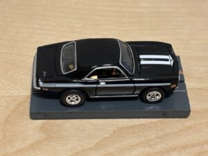 Johnny Lightning X-Traction Yenko Camaro schwarz