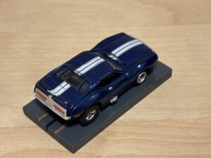 Johnny Lightning X-Traction Javelin blau