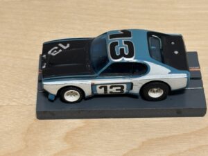 Aurora AFX Capri blau/schwarz #13 mit Box