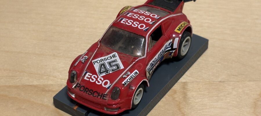 Matchbox Powertrack Porsche Turbo rot "Esso"