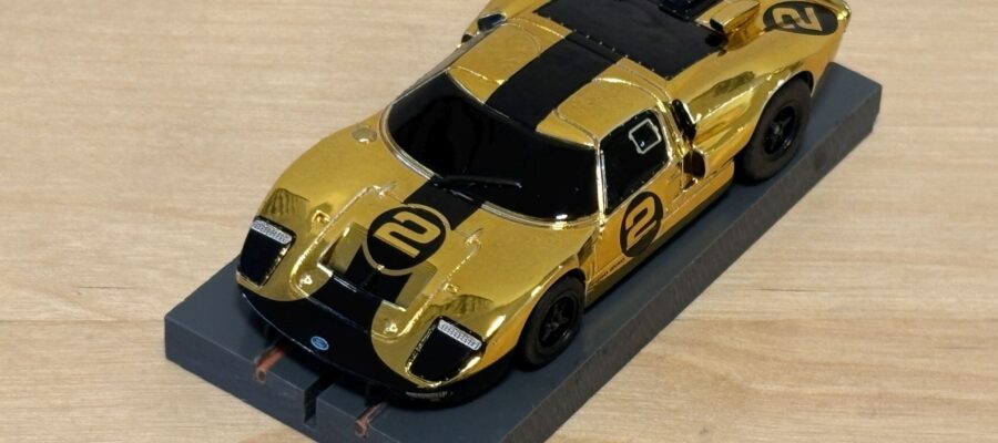 AFX Racing #22115 Ford GT40 Mk gold chrome #2