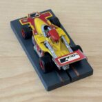 Faller/Aurora AFX G+Plus Lola T-330 gelb/rot