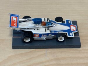 Faller/Aurora AFX G+Plus Lola T-330 weiss/blau