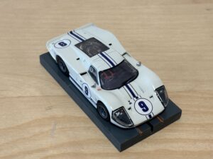 AFX Racing #22078 Ford GT40 Mk IV #9 weiss