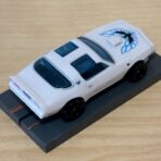 Pontiac Firebird weiss mit Bulldog-Chassis