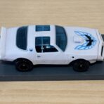 Pontiac Firebird weiss mit Bulldog-Chassis