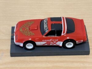 Tomy AFX Pontiac Firebird rot mit Bulldog-Chassis