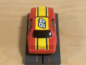 LifeLike/Rokar Stock Car rot/gelb #46 mit Licht
