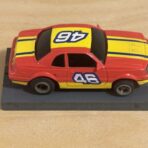 LifeLike/Rokar Stock Car rot/gelb #46 mit Licht